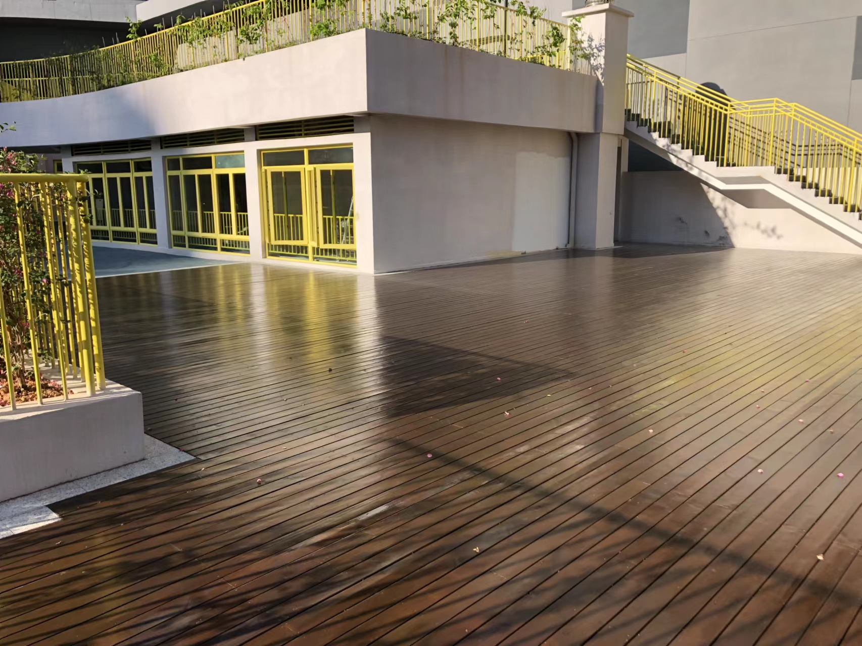 防腐木木制品刷什么油好 防腐木木制品刷什么油好